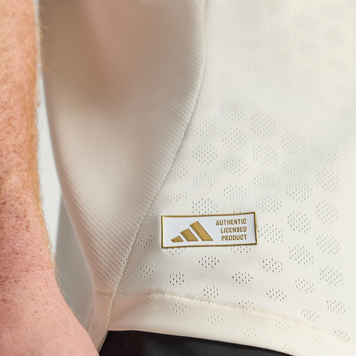 adidas Men's Liverpool Authentic Endo Away Jersey w/ Champions League Patches 25/26 (Wonder White)